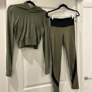 3 Piece Workout Set sage green and black